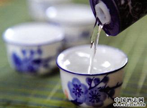 品酒養生:白酒加熱后飲用養生效果更佳