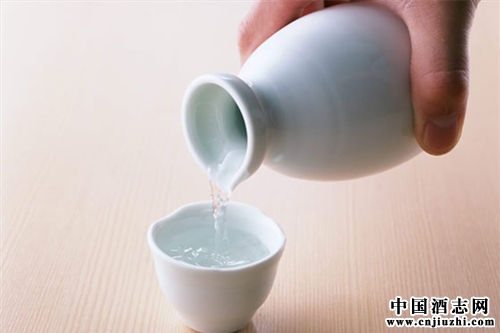 中酒協(xié)第五屆第一次理事會(huì)議在京召開