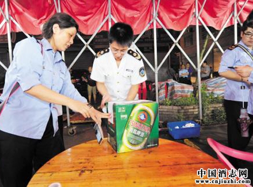 “口水啤酒”充當扎啤,你還敢喝嗎?
