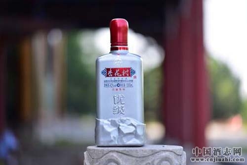 汾酒集團(tuán)與酒仙網(wǎng)聯(lián)手推出42°優(yōu)級杏花村