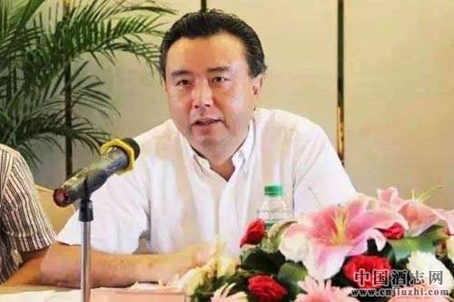 李曙光正式入主五糧液,唐橋任名譽董事長
