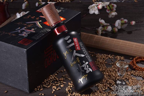 瀘州老窖“三人炫”2018年將提價(jià)和推新